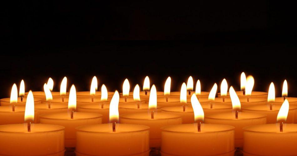 candles-492171_1920